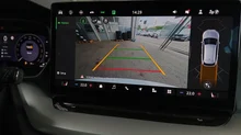 Škoda Octavia Combi Selection TSI mHEV DSG in Moon-Weiß Metallic