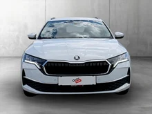 Škoda Octavia Combi Selection TSI mHEV DSG in Moon-Weiß Metallic