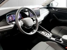 Škoda Octavia Combi Selection TSI mHEV DSG in Moon-Weiß Metallic