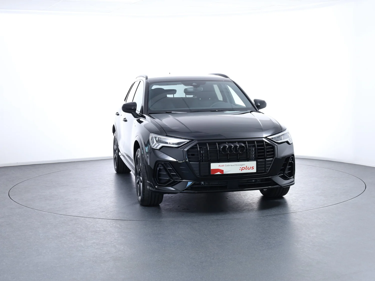 Bild eines Q3 35 TDI admired