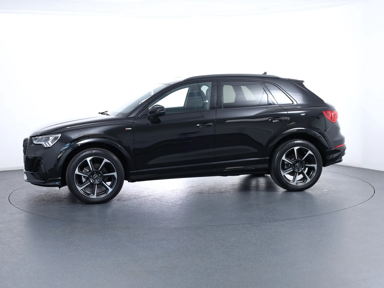 Bild eines Q3 35 TDI admired