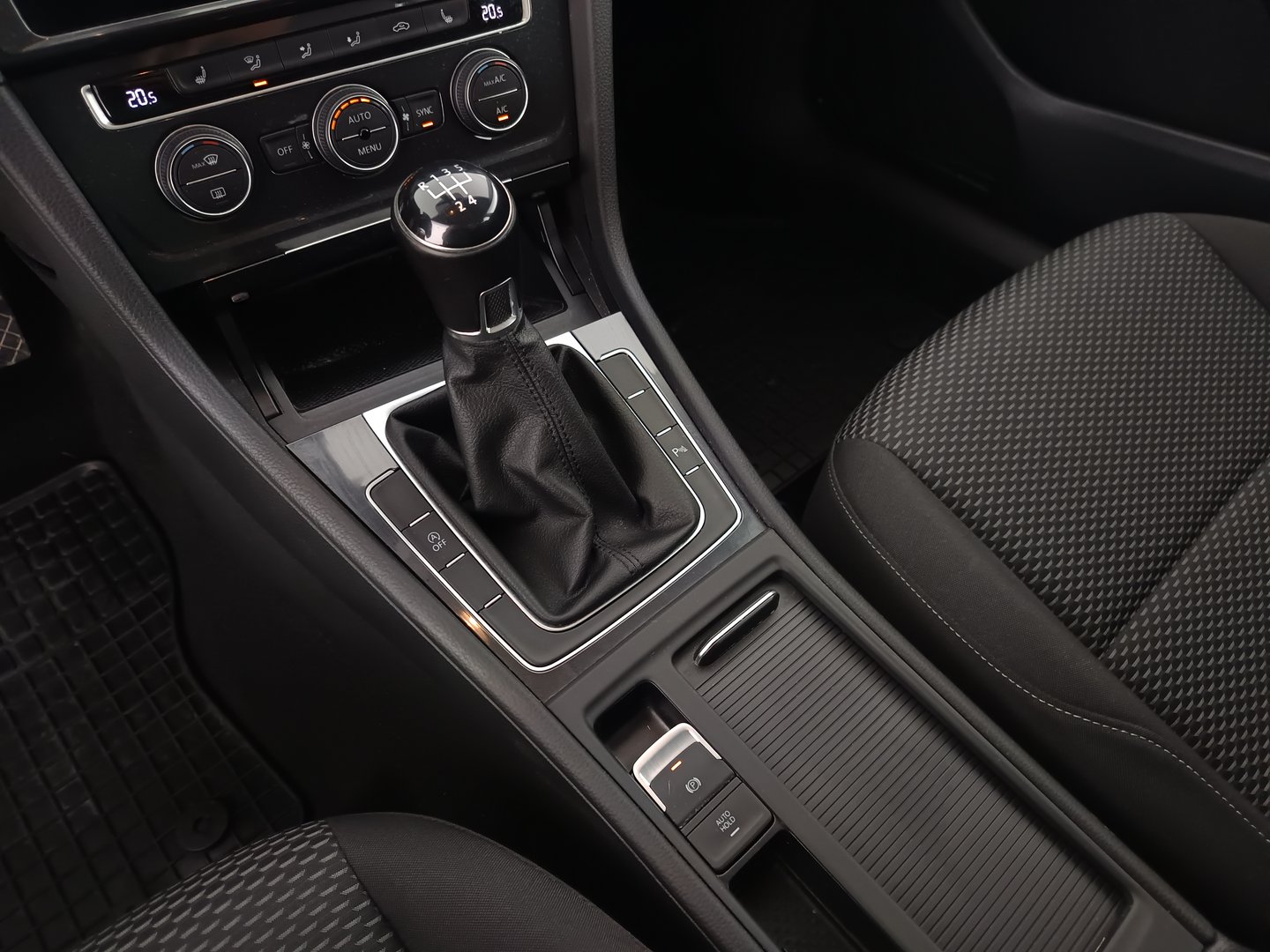VW Golf Variant TDI SCR | Bild 27 von 31