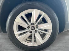Škoda Karoq Selection TSI in Smokey Diamond-Silber Metallic