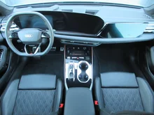 Audi A6 Avant e-hybrid quattro 220 kW in Chronosgrau Metallic