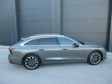 Audi A6 Avant e-hybrid quattro 220 kW in Chronosgrau Metallic