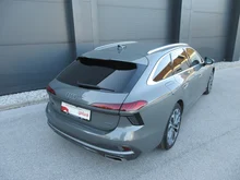 Audi A6 Avant e-hybrid quattro 220 kW in Chronosgrau Metallic