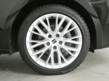 SEAT Leon Style 2.0 TDI in 0E Mitternachtsschwarz
