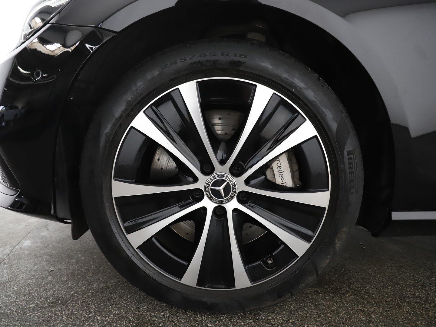 Mercedes E 300 de PHEV T 4Matic Aut. | Bild 9 von 35