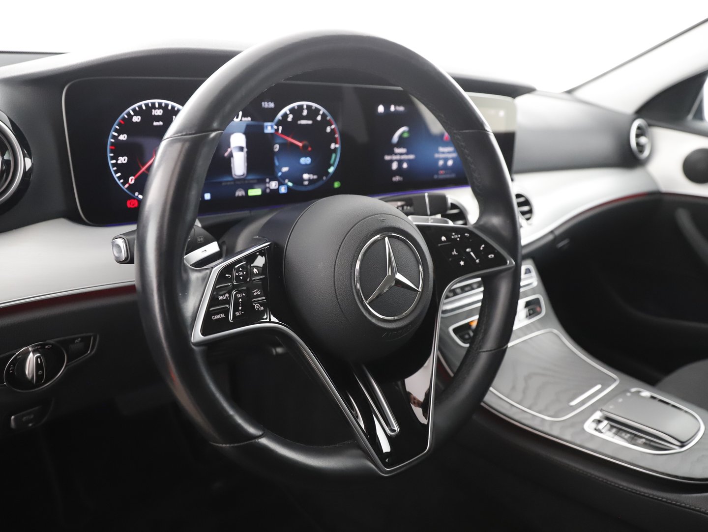 Mercedes E 300 de PHEV T 4Matic Aut. | Bild 16 von 35