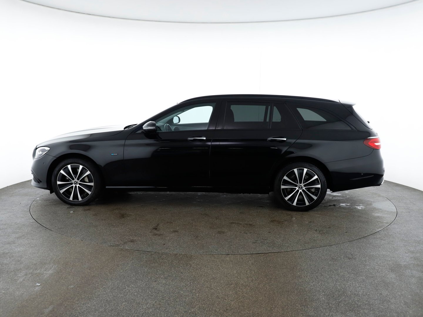 Mercedes E 300 de PHEV T 4Matic Aut. | Bild 8 von 35