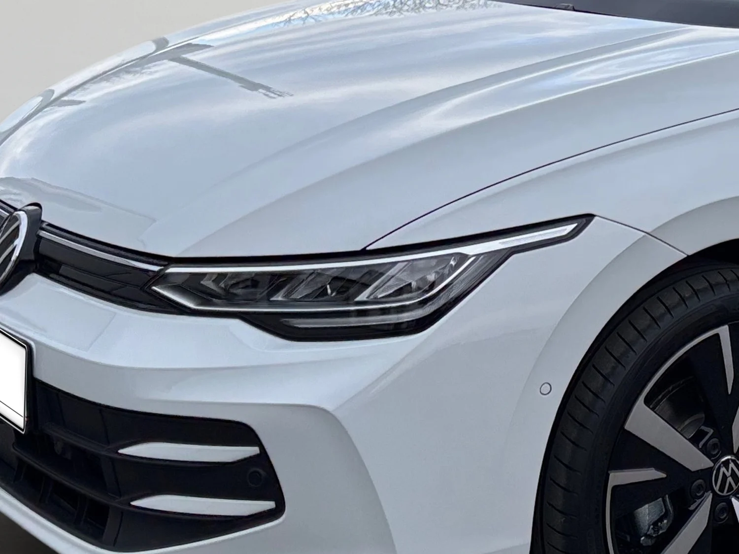 Bild eines VW Golf Variant Business mHeV DSG