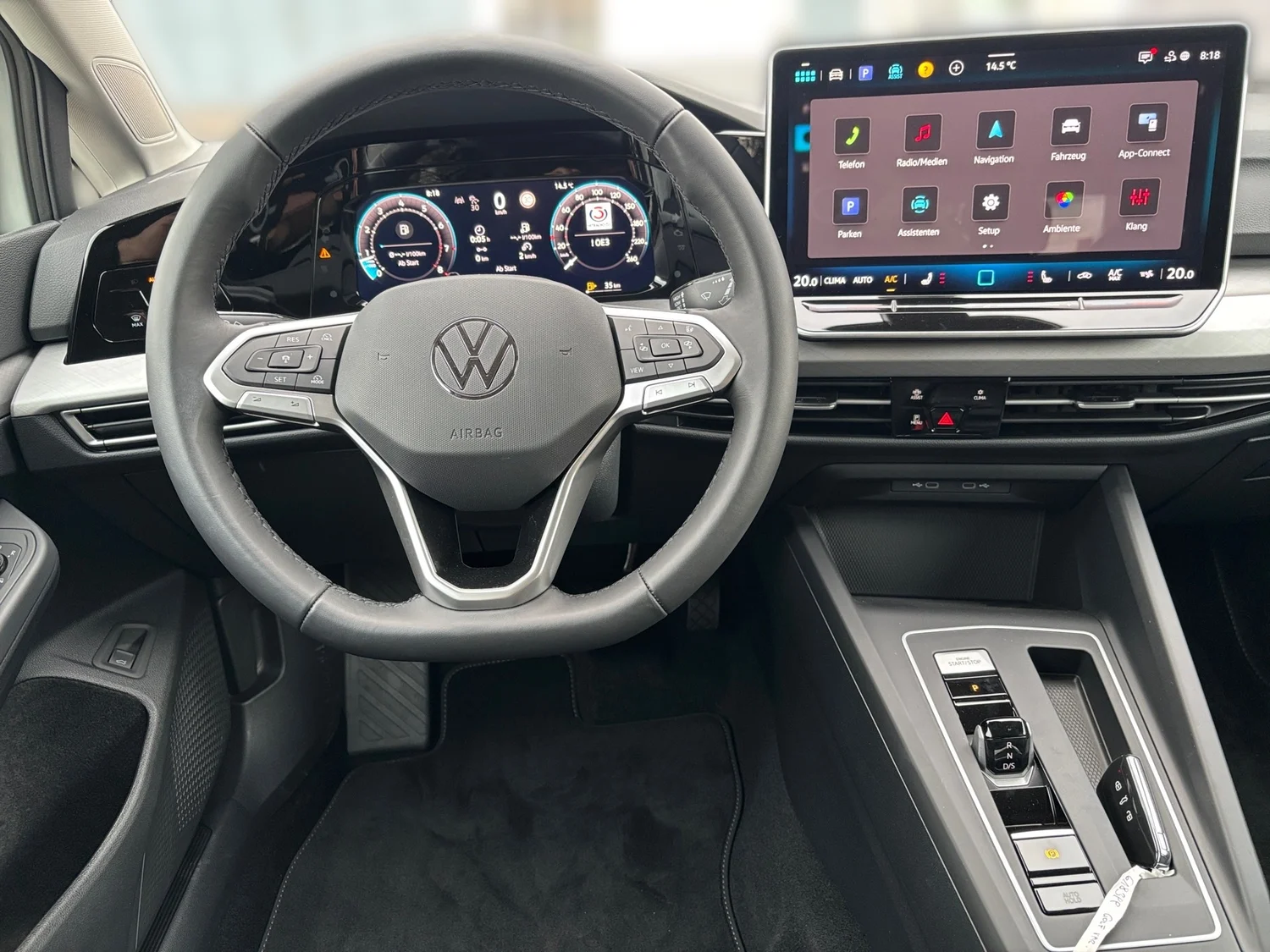 Bild eines VW Golf Variant Business mHeV DSG