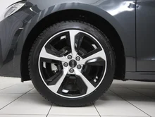 Thumbnail-Foto von Fahrzeug