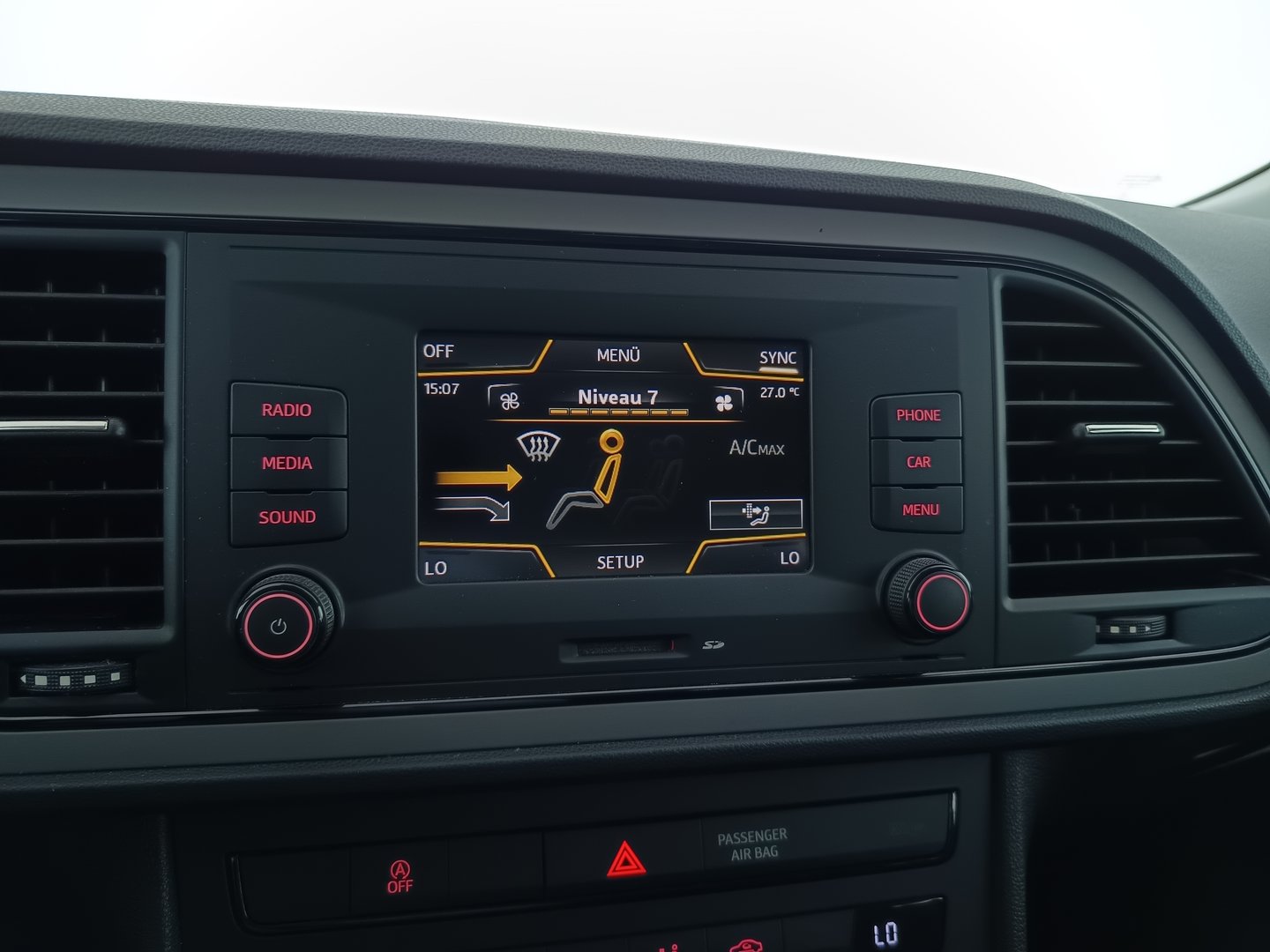 SEAT Leon Kombi Reference TDI | Bild 25 von 31