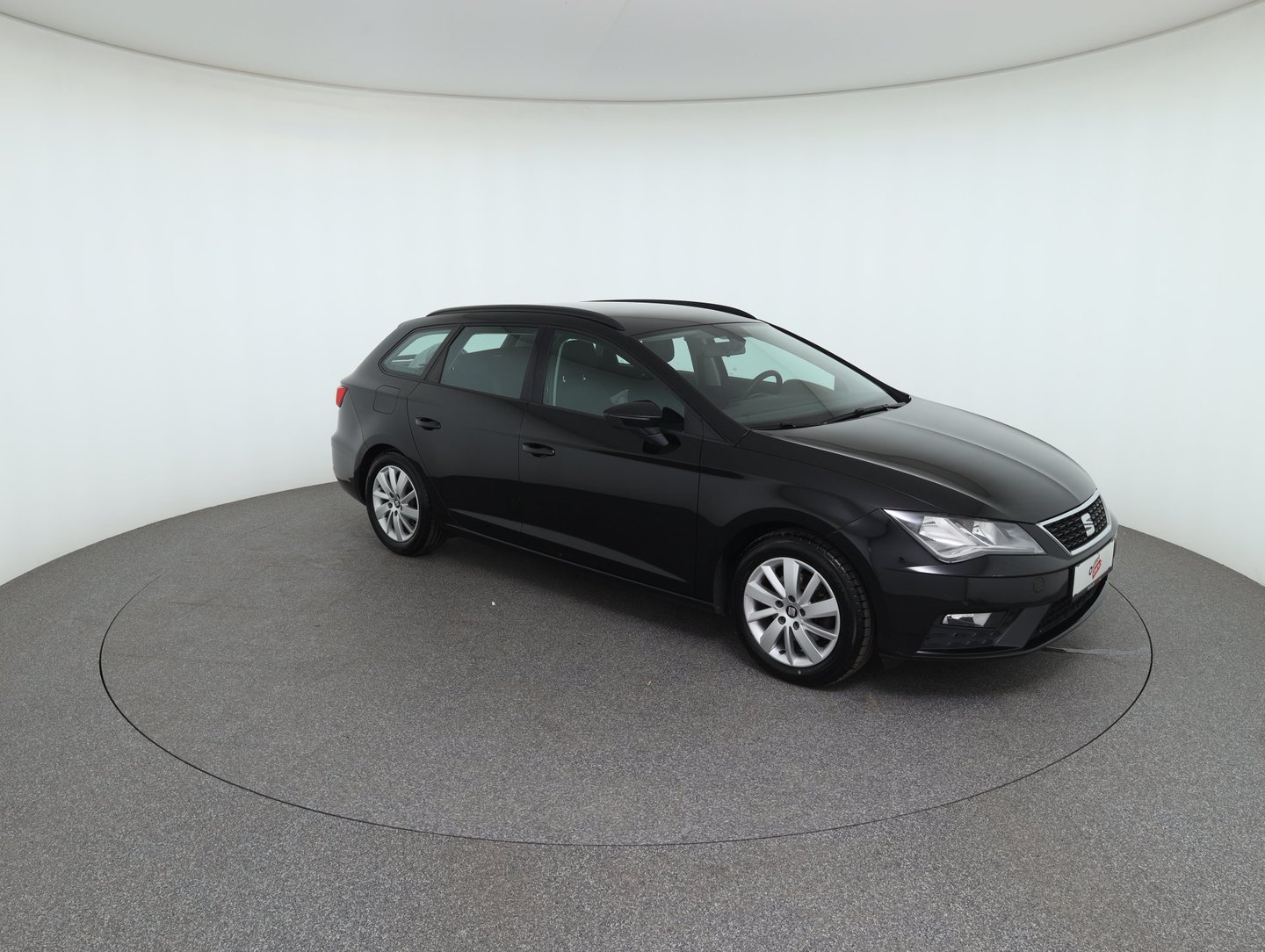 SEAT Leon Kombi Reference TDI | Bild 3 von 31