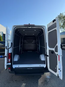 VW Crafter 35 Kastenwagen L4H3 TDI 4MOTION in B4 Candy-Weiß