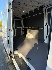 VW Crafter 35 Kastenwagen L4H3 TDI 4MOTION in B4 Candy-Weiß