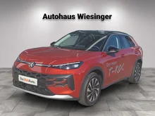 VW T-Roc Life eTSI DSG in Flame Red Dach Black Uni
