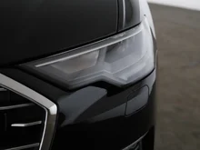 Audi A6 Avant 35 TDI Design in MYTHOSSCHWARZ METALLIC