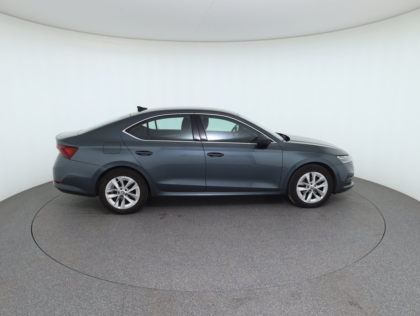 Škoda OCTAVIA Style TDI DSG | Bild 4 von 31