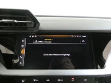 Audi A3 Sportback 30 TFSI advanced in A2 Brillantschwarz
