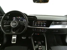 Audi A3 Sportback 30 TFSI advanced in A2 Brillantschwarz