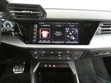 Audi A3 Sportback 30 TFSI advanced in A2 Brillantschwarz