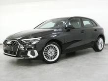 Audi A3 Sportback 30 TFSI advanced in A2 Brillantschwarz