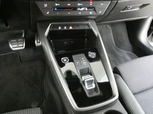 Audi A3 Sportback 30 TFSI advanced in A2 Brillantschwarz