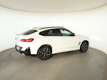 BMW X4 xDrive 20 d Advantage in weiss - metallic