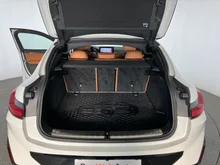 BMW X4 xDrive 20 d Advantage in weiss - metallic