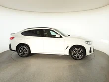BMW X4 xDrive 20 d Advantage in weiss - metallic