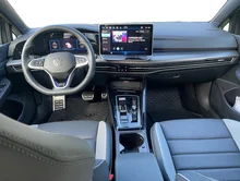 VW Golf GTE DSG in Delfingrau Metallic Dach Schwarz
