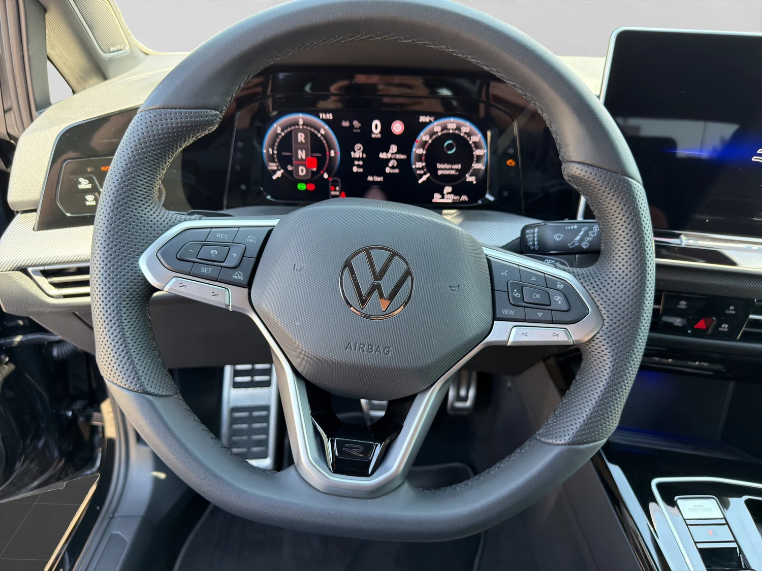 Bild eines VW Golf Variant R-Line TDI DSG