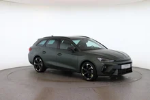 CUPRA Leon SP Kombi TRIBE e-HYBRID 150/204 in Mangan-Grün Matt