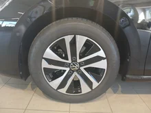VW Golf Variant Business mHeV DSG in Grenadillschwarz Metallic