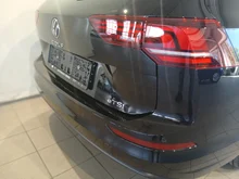 VW Golf Variant Business mHeV DSG in Grenadillschwarz Metallic