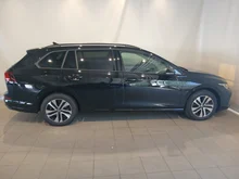 VW Golf Variant Business mHeV DSG in Grenadillschwarz Metallic