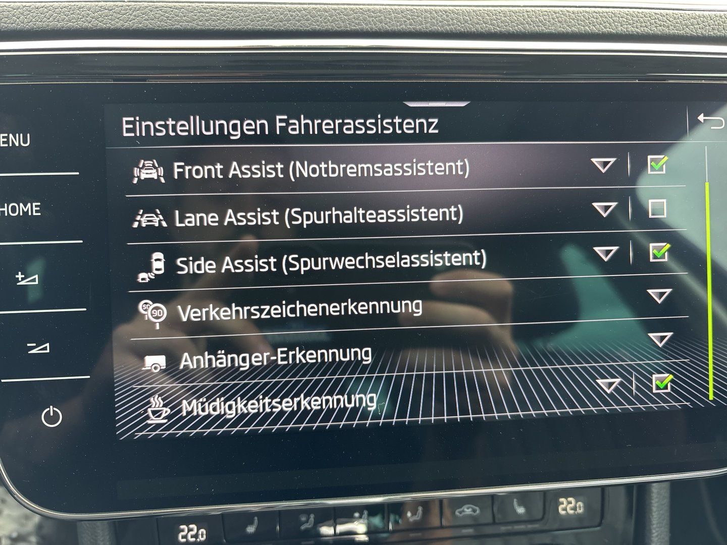 Škoda SUPERB Combi Style TDI DSG | Bild 15 von 25