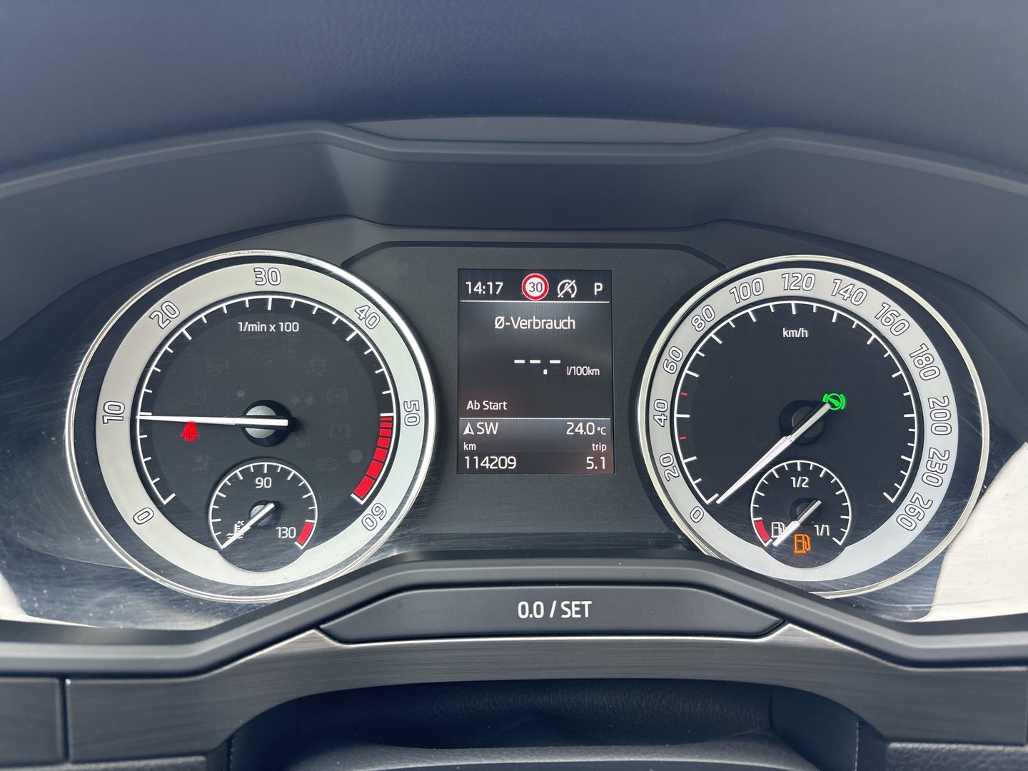 Škoda SUPERB Combi Style TDI DSG | Bild 12 von 25