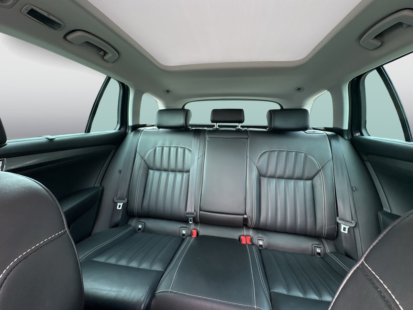 Škoda SUPERB Combi Style TDI DSG | Bild 21 von 25
