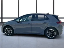 VW ID.3 Pro Performance Go 150 kW in Mondsteingrau Dach schwarz