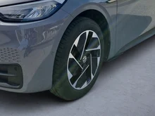 VW ID.3 Pro Performance Go 150 kW in Mondsteingrau Dach schwarz