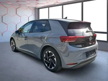 VW ID.3 Pro Performance Go 150 kW in Mondsteingrau Dach schwarz