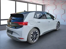 VW ID.3 Pro Performance Go 150 kW in Mondsteingrau Dach schwarz