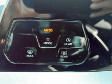 VW Golf Rabbit mHEV DSG in Delfingrau Metallic