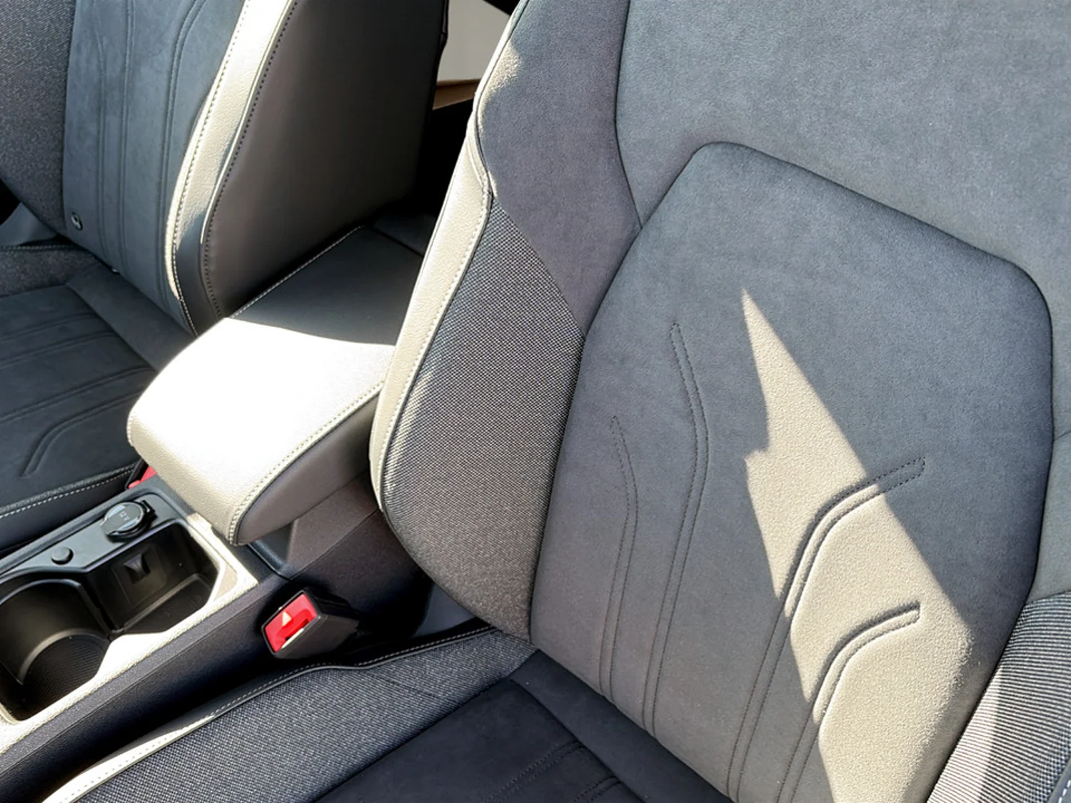 Bild eines VW Golf Rabbit mHEV DSG