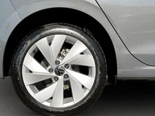 VW Golf Rabbit mHEV DSG in Delfingrau Metallic