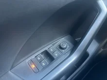 VW T-Cross R-Line TSI in 5W Rauchgrau Metallic