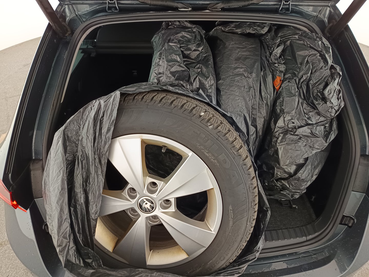 Škoda OCTAVIA Combi Ambition TDI | Bild 32 von 37
